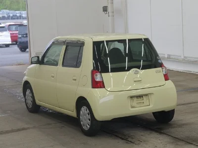 DAIHATSU ESSE