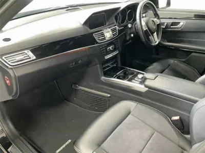 MERCEDES BENZ E CLASS
