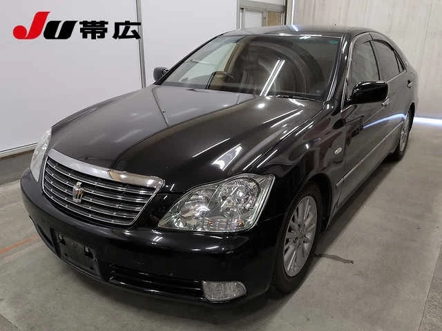 Toyota Crown  с аукциона в Японии