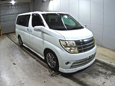 NISSAN ELGRAND