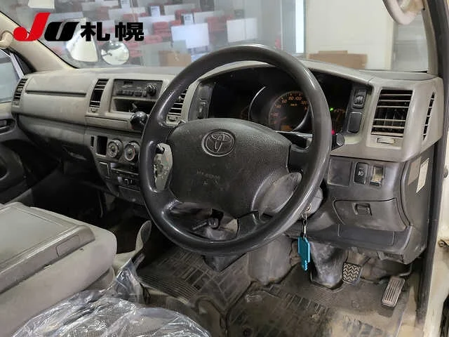 Toyota HiAce Van  с аукциона в Японии