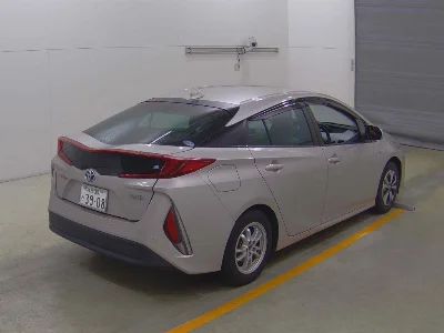 TOYOTA PRIUS PHV