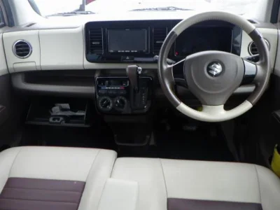 SUZUKI MRWAGON