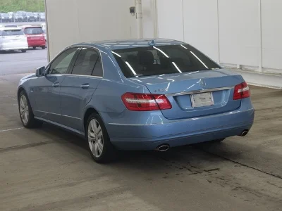 MERCEDES BENZ E CLASS