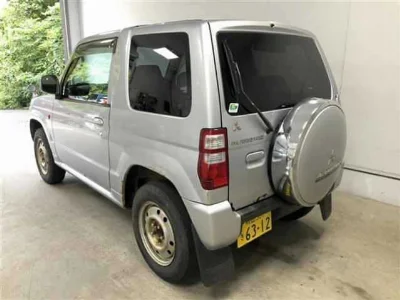 MITSUBISHI PAJERO MINI