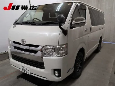 TOYOTA HIACE VAN