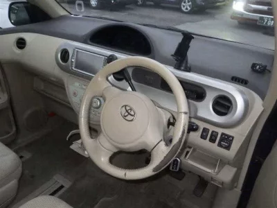 TOYOTA PORTE