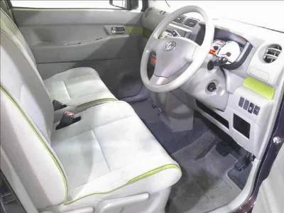 TOYOTA PIXIS SPACE