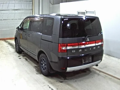 MITSUBISHI DELICA D5