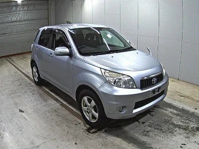 TOYOTA RUSH