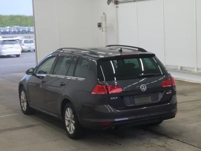 VOLKSWAGEN GOLF VARIANT