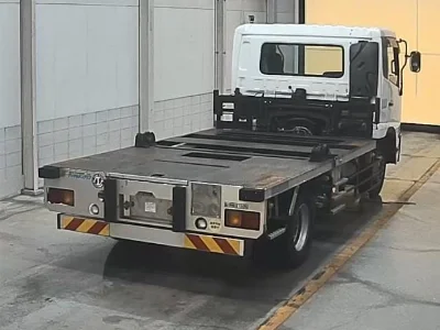 NISSAN UD