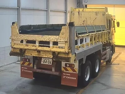 NISSAN UD