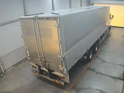 NISSAN UD