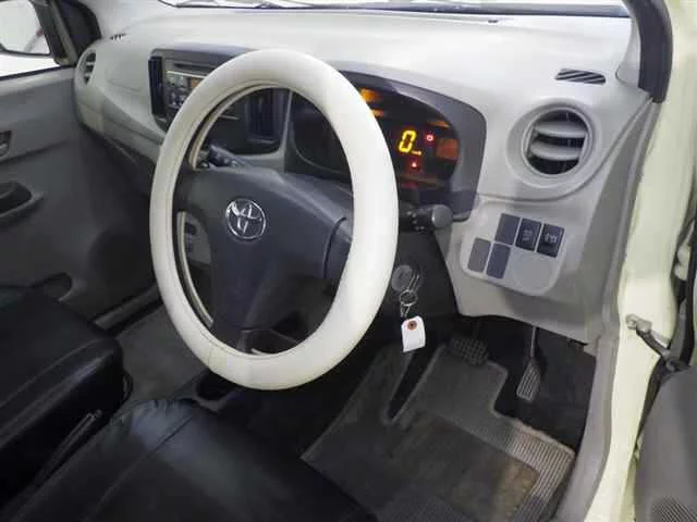 Toyota Pixis Epoch, миниатюра 5