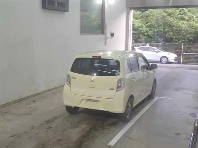 Toyota Pixis Epoch, миниатюра 2