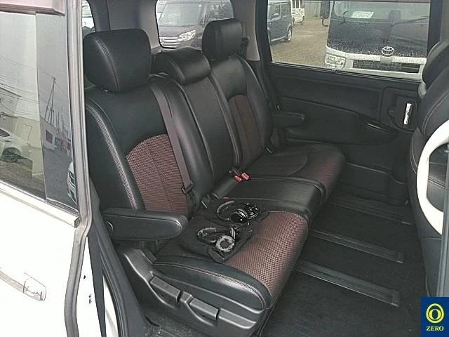 Nissan ELGRAND, миниатюра 8