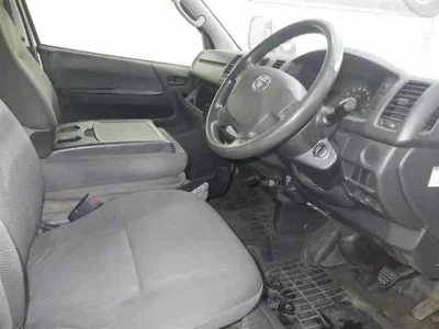 TOYOTA REGIUS VAN