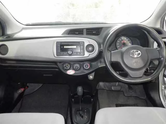 Toyota Vitz, миниатюра 6