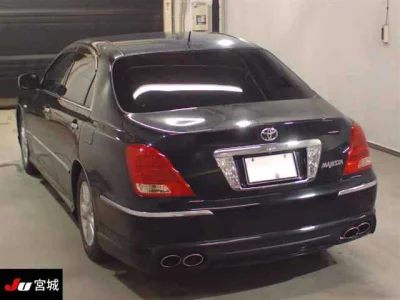 TOYOTA CROWN MAJESTA