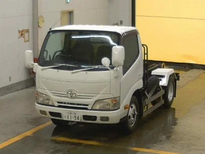 TOYOTA DYNA