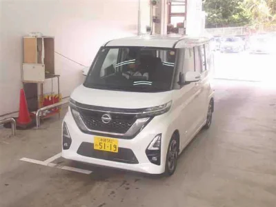 NISSAN ROOX