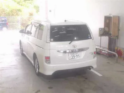 TOYOTA ISIS