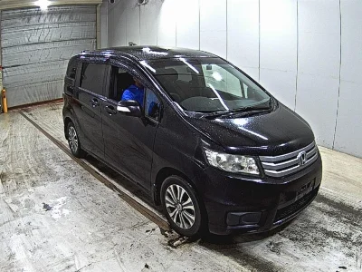 HONDA FREED SPIKE