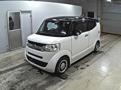 HONDA N BOX SLASH
