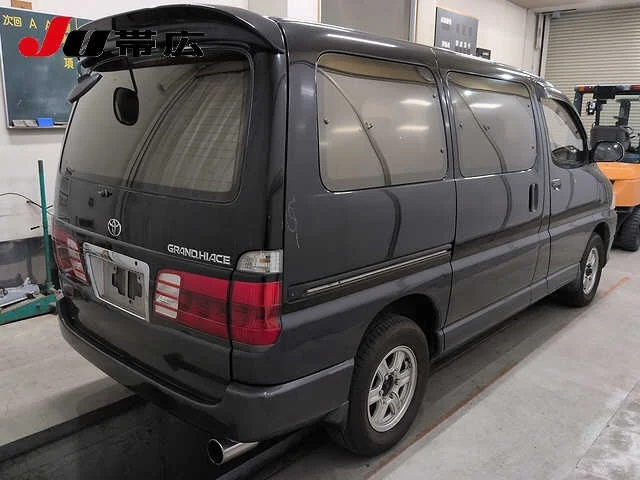 Toyota Granvia  с аукциона в Японии