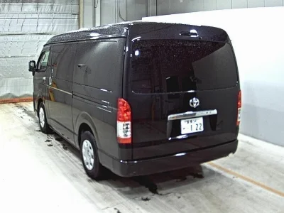 TOYOTA HIACE