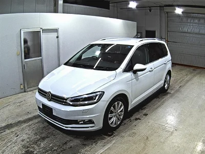 VOLKSWAGEN GOLF TOURAN