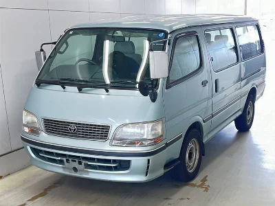 TOYOTA HIACE