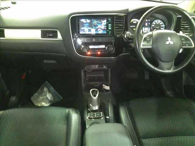 Mitsubishi Outlander 4WD PHEV G Safety Package, миниатюра 5