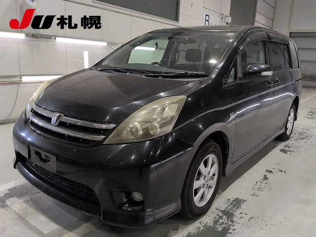 Toyota Isis  с аукциона в Японии