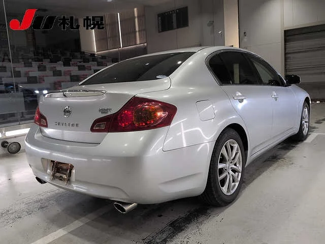 Nissan Skyline  с аукциона в Японии