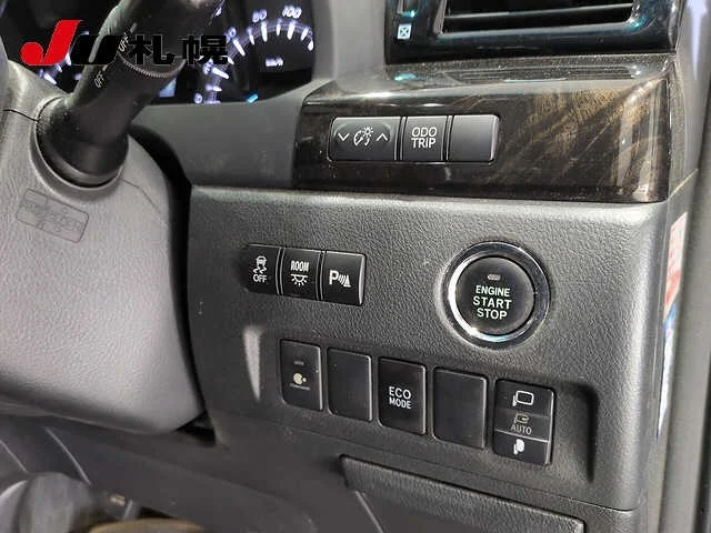 Toyota Vellfire  с аукциона в Японии