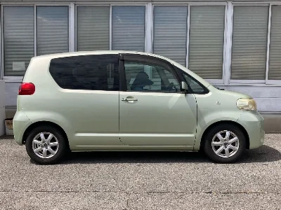 TOYOTA PORTE