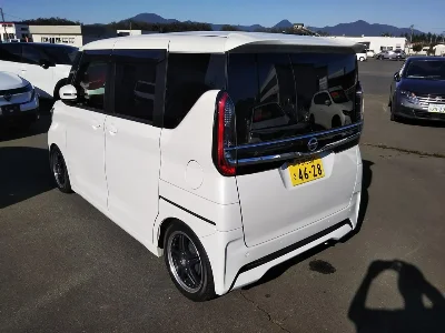NISSAN ROOX