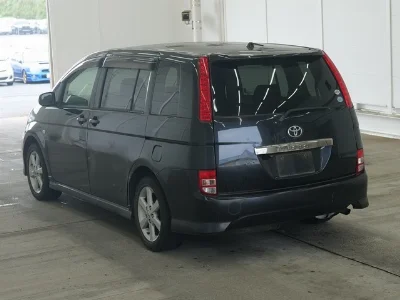 TOYOTA ISIS