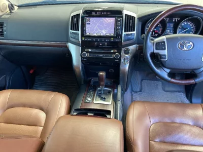 TOYOTA LAND CRUISER