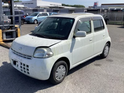 DAIHATSU ESSE