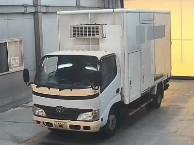TOYOTA DYNA