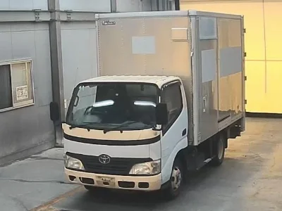 TOYOTA DYNA