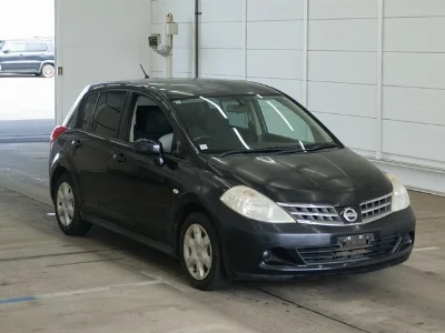 NISSAN TIIDA