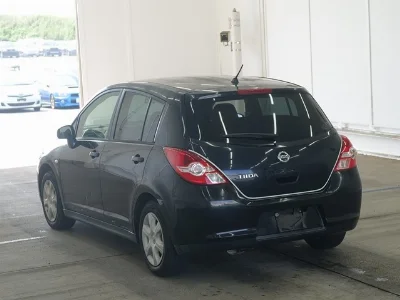 NISSAN TIIDA