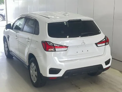 MITSUBISHI RVR