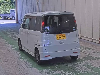 NISSAN ROOX