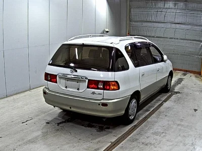 Toyota Ipsum