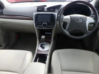 TOYOTA PREMIO